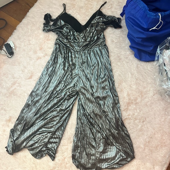 💕 metallic wide leg jumpsuit - Picture 3 of 3